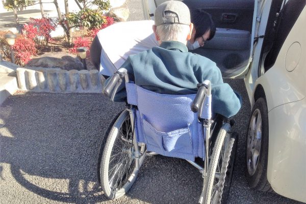 2018/1/6　県外より前橋市の老人ホームへ入居送迎を行ないました！ イメージ