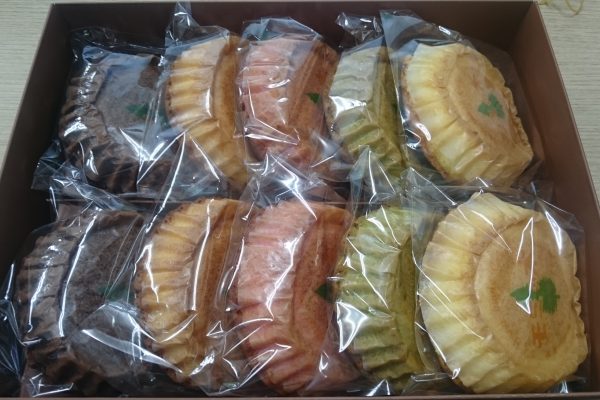 2018/9/26　弊社ご紹介にて高崎市のサービス付き高齢者向け住宅にご入居になられたご利用者のご家族からお礼のメールとお菓子が届きました！ イメージ