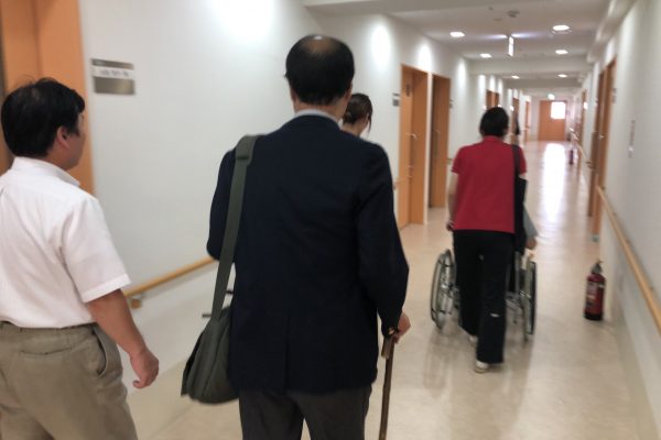 2018/9/10　ご本人様とご家族様と病院の理学療法士様と病棟看護師様と共に老人ホームの見学に行って参りました！ イメージ