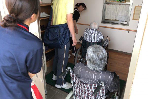 2018/10/24　ご夫婦様の病院の退院、ご入居の同行に行って参りました イメージ